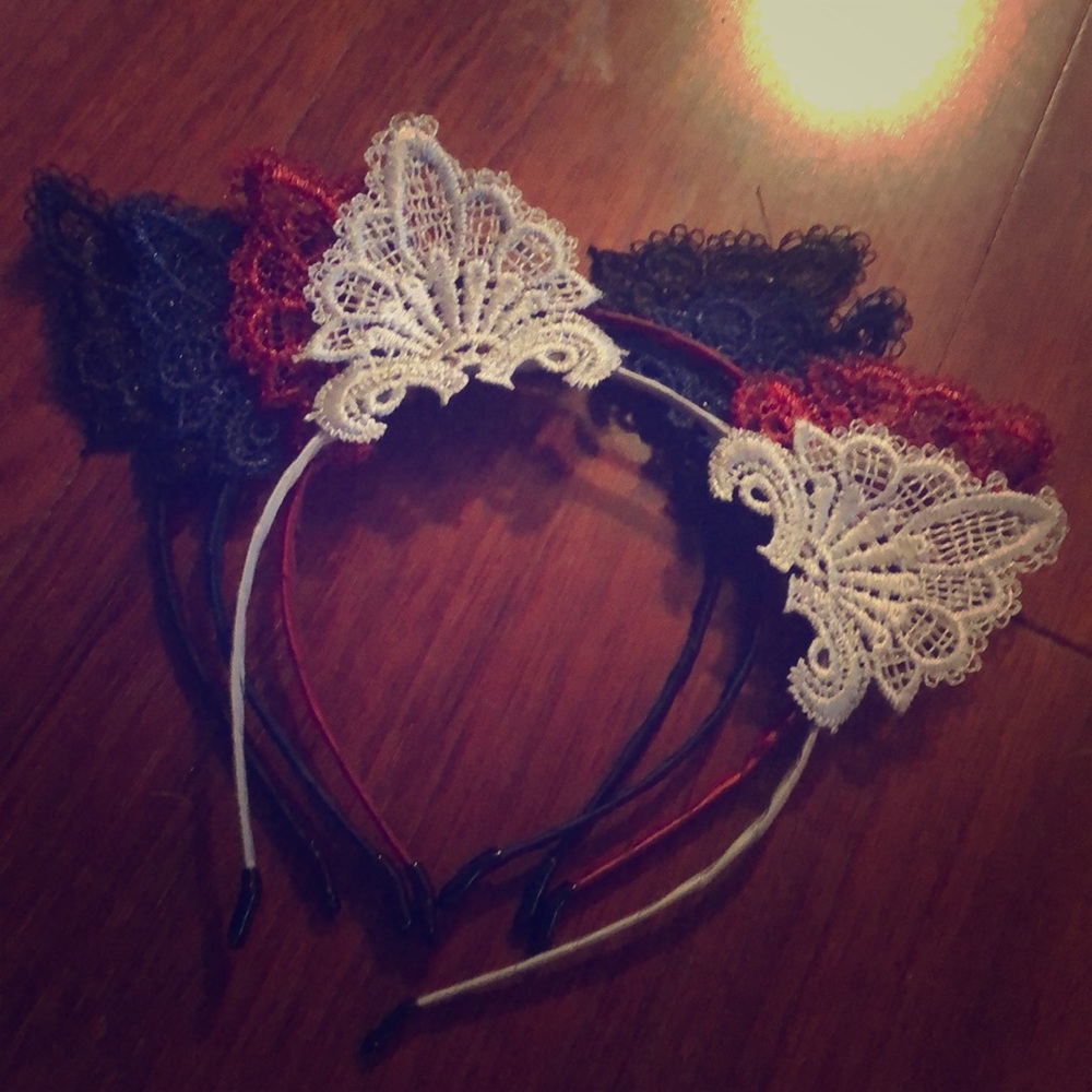Cute cat ear headband. ♡